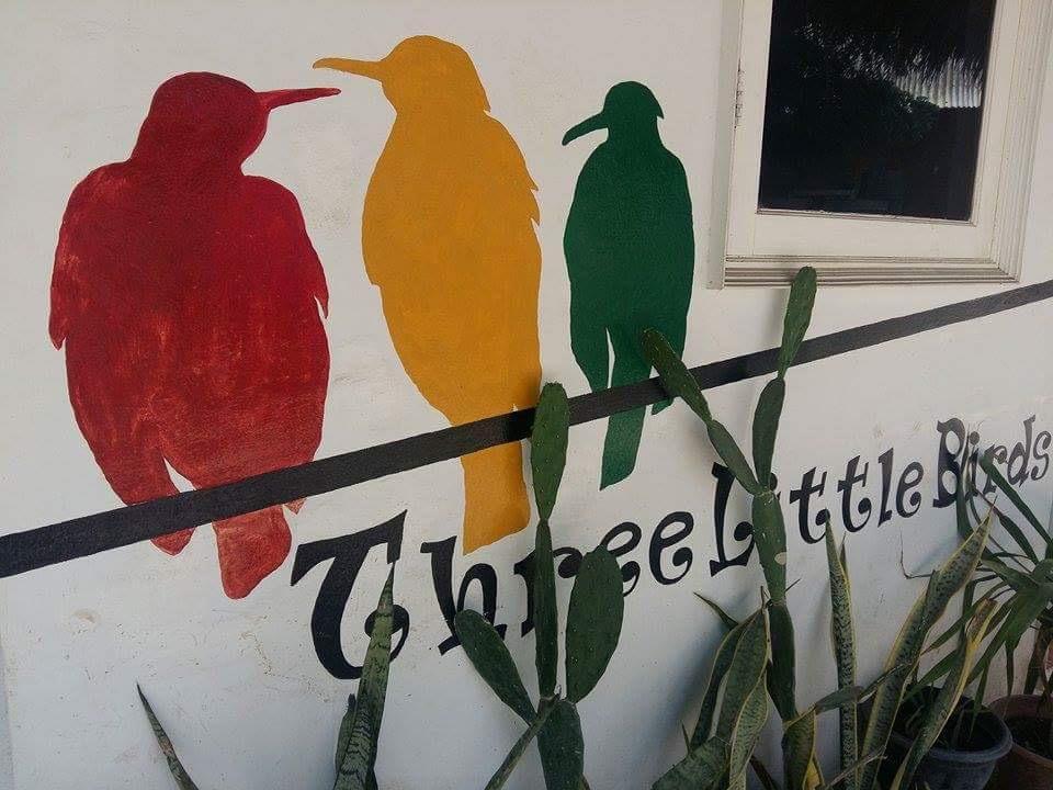 Three Little Birds Homestay Гили Траванган Экстерьер фото